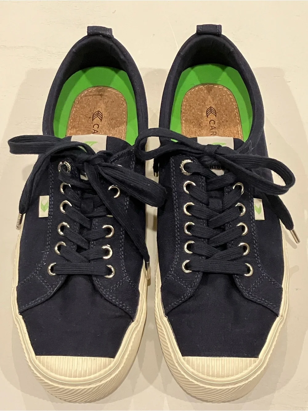 Cariuma | Navy Canvas Low-Top Sneakers
